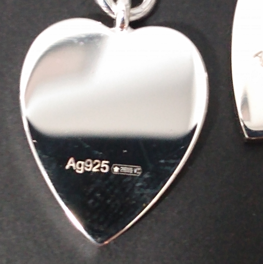 NEW, Gucci Sterling Silver Trademark Heart Dangle Earrings - Picture 12 of 16